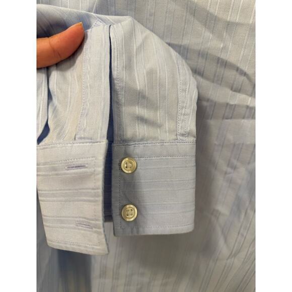Hugo Boss Light Blue Button Down Regular Fit Dress Shirt Size Medium Cotton - Picture 6 of 8